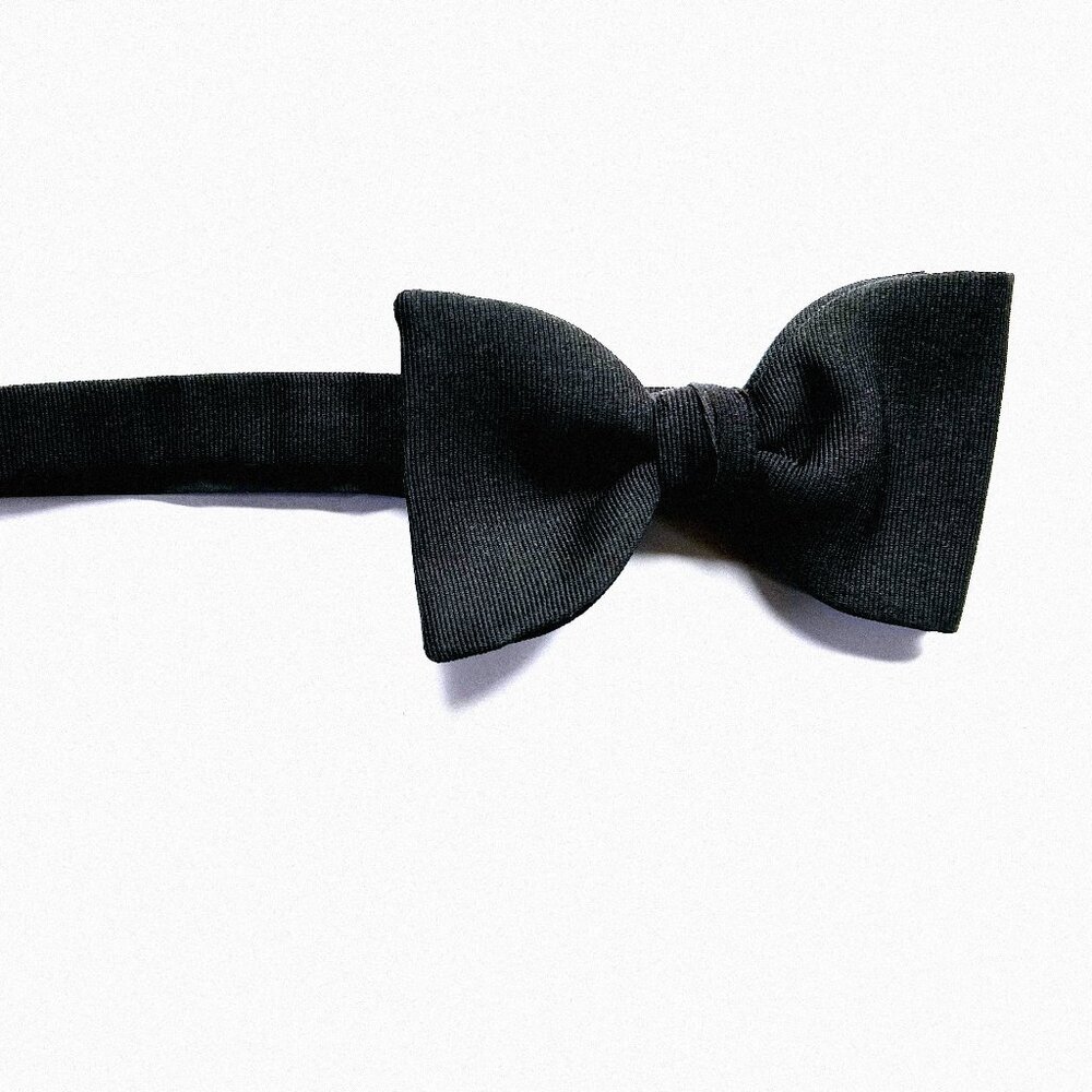 Unknown brand vintage black bow tie